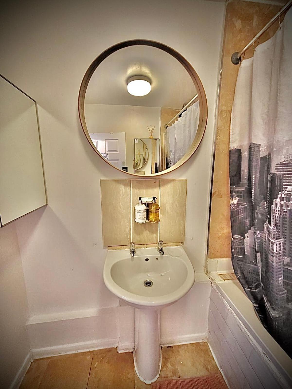 Apartamento R1 Superking Sized Bed & 65" Tv On The Wall In Clapham Londres Exterior foto