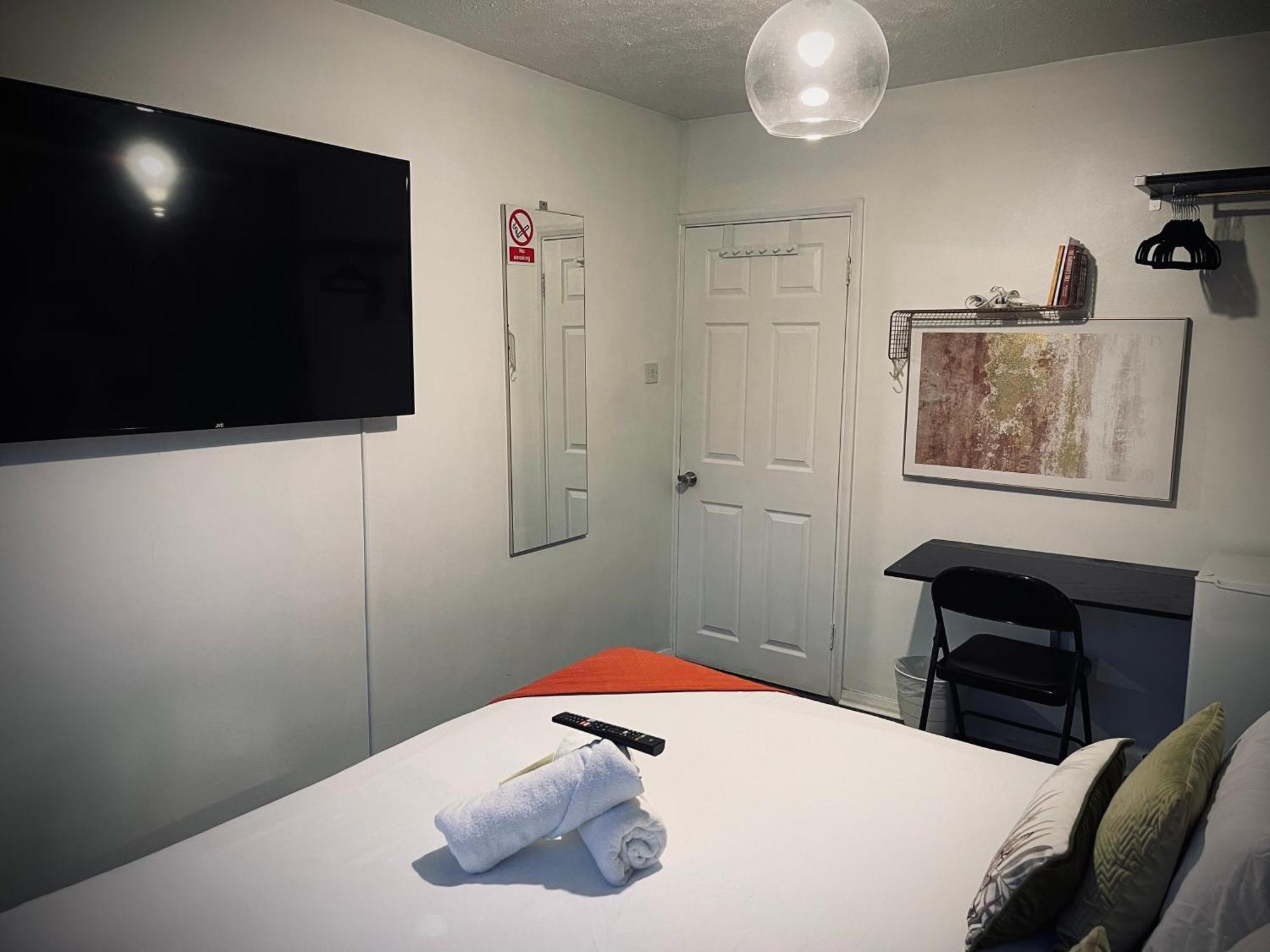 Apartamento R1 Superking Sized Bed & 65" Tv On The Wall In Clapham Londres Exterior foto
