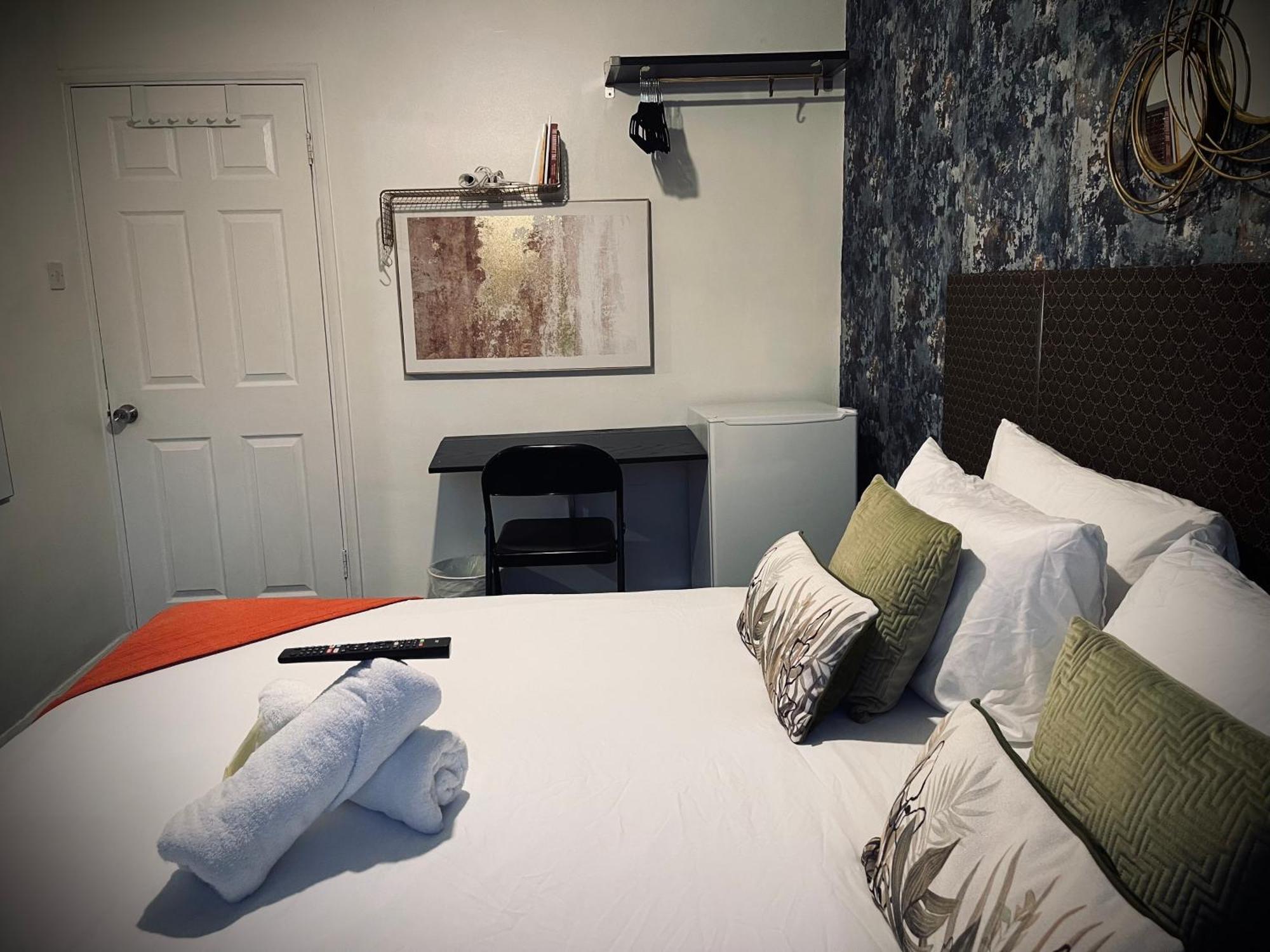 Apartamento R1 Superking Sized Bed & 65" Tv On The Wall In Clapham Londres Exterior foto
